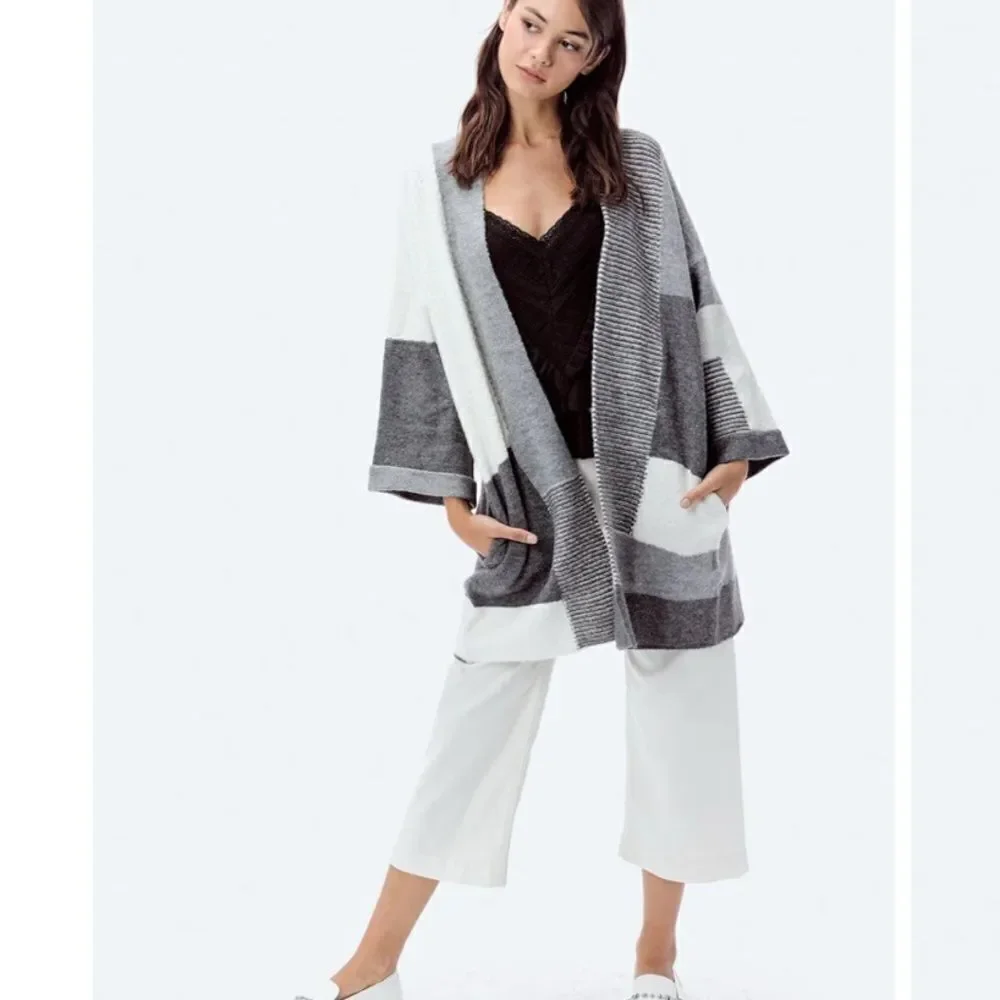 Cyrus Open Patchwork Coatigan/Sweater Coat. S. Grey and Cream Colorblock